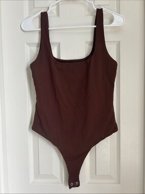 ⚜️ Forever 21 Brown Scoop Neck One-Piece Snap Bodysuit